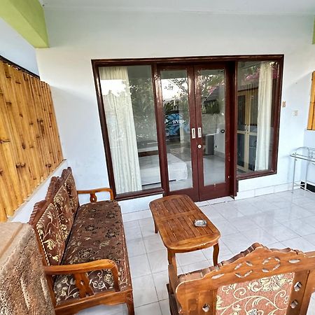 Creative Bungalow Beach Front Gili Trawangan Esterno foto